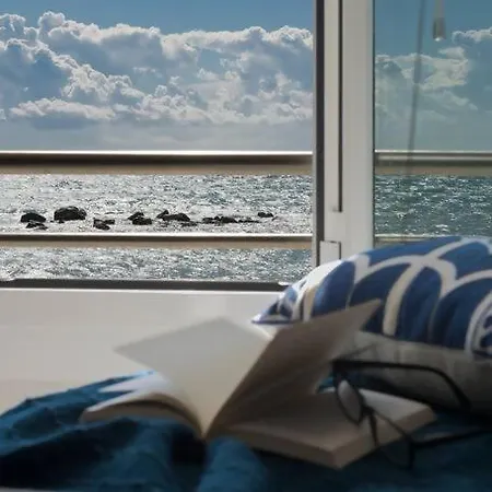 Fronte Mare - Marine 59 דירה דיאנו מרינה